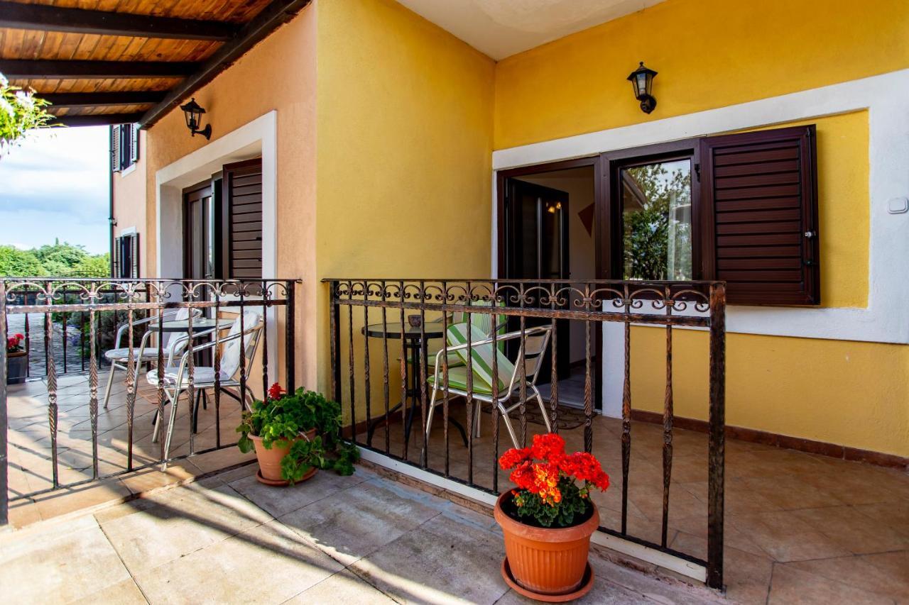 Apartmani Jurman Matohanci Esterno foto